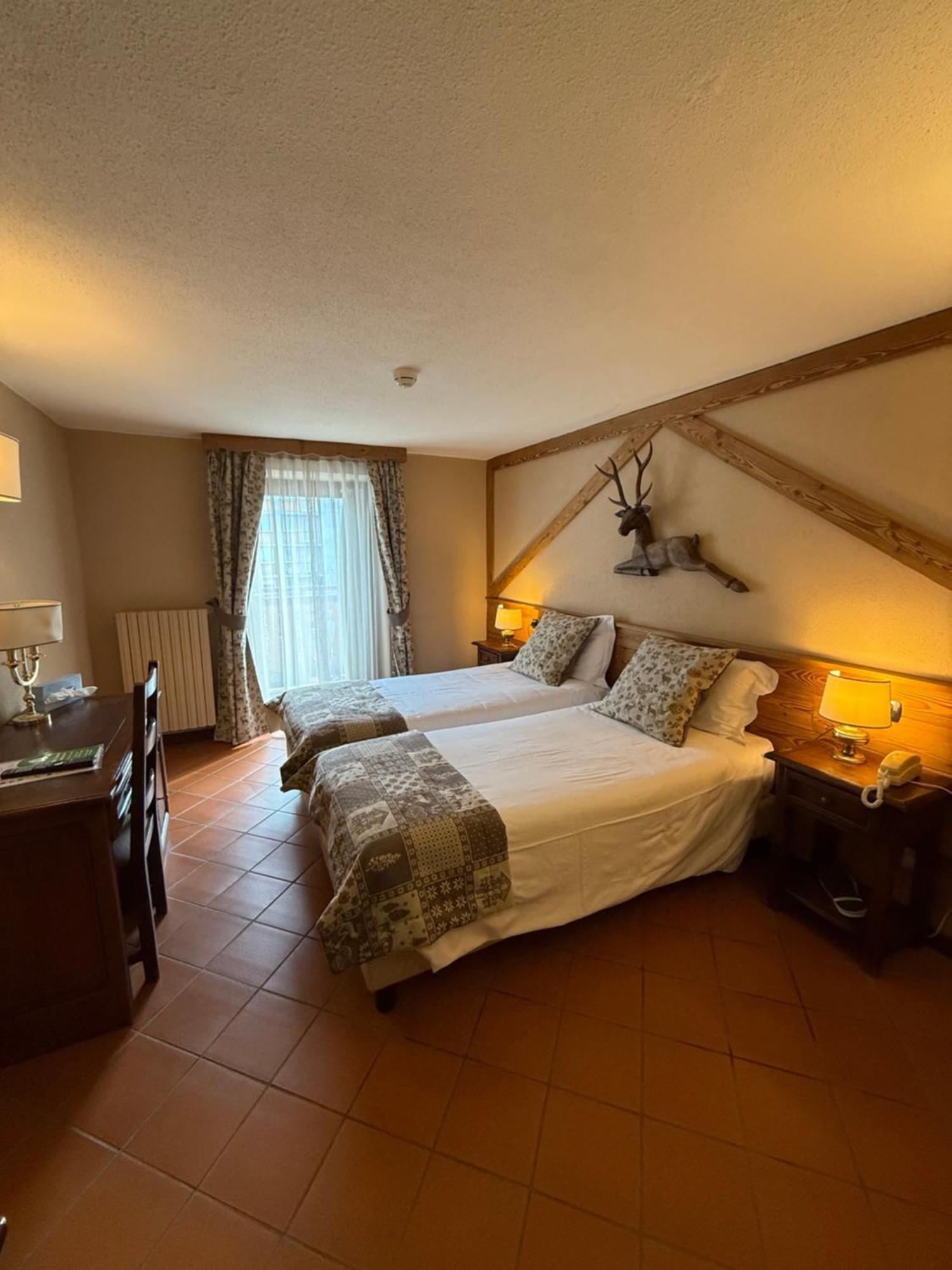 Hotel Jumeaux Breuil-Cervinia Ngoại thất bức ảnh